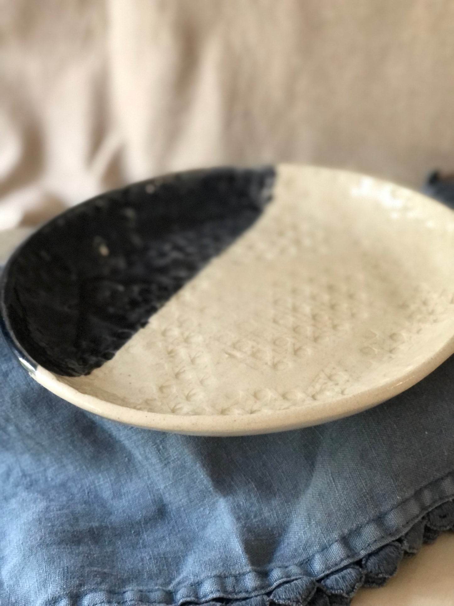 Round Plate with Rattan Pattern