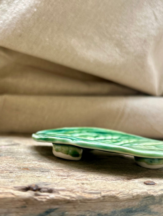 Soap Dish Dark Green Leaf with Feet