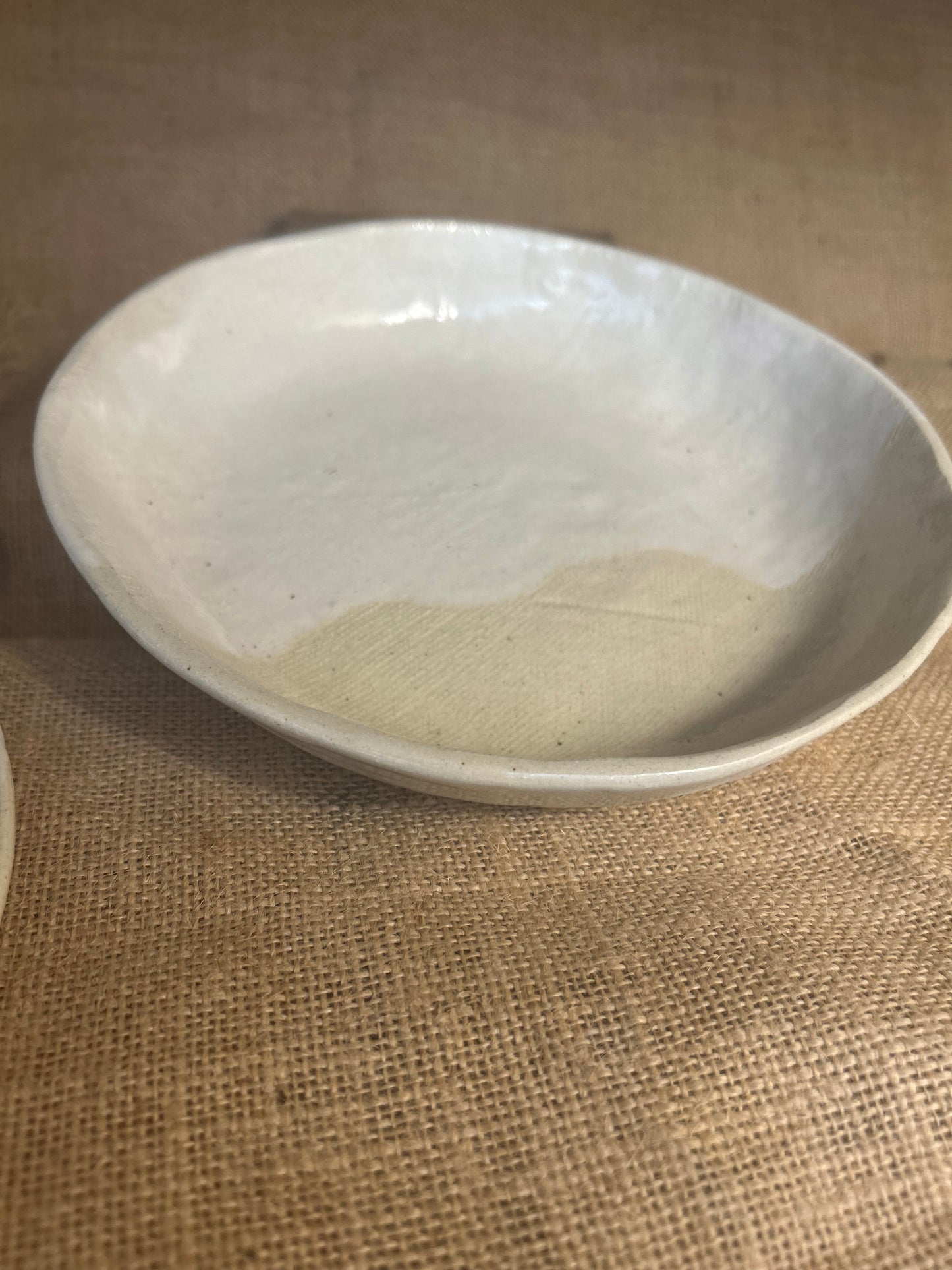 Round Cream and White Plate Low Side